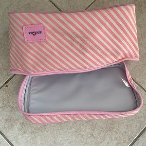 Spectra cooler bag, bottles and pump.